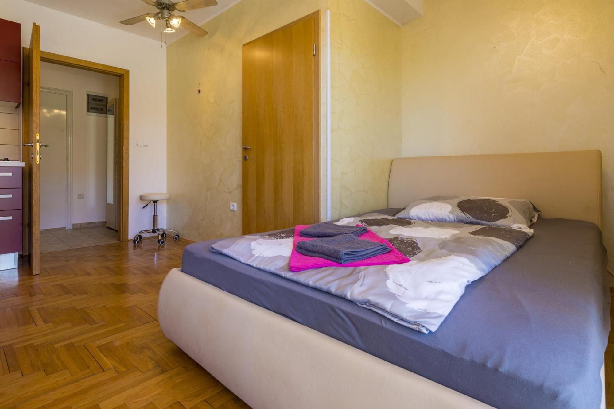 Duerr Apartment Криквеница Екстериор снимка