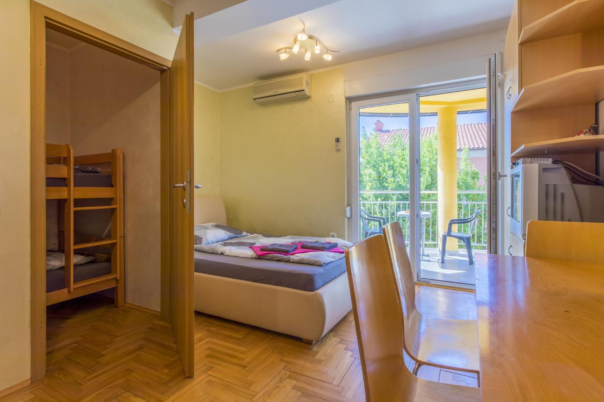 Duerr Apartment Криквеница Екстериор снимка
